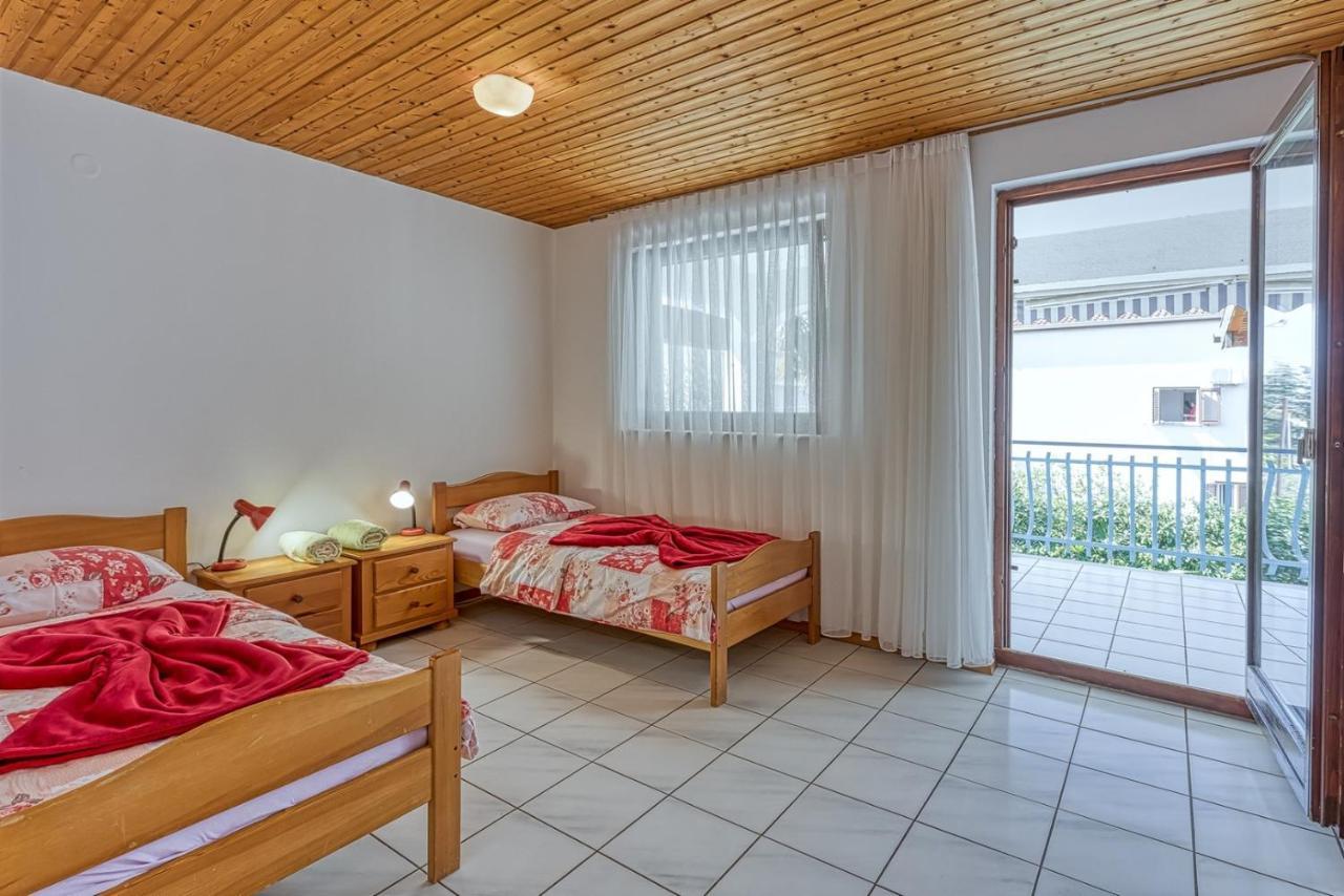 Apartments Kiki Spada Poreč Exteriör bild